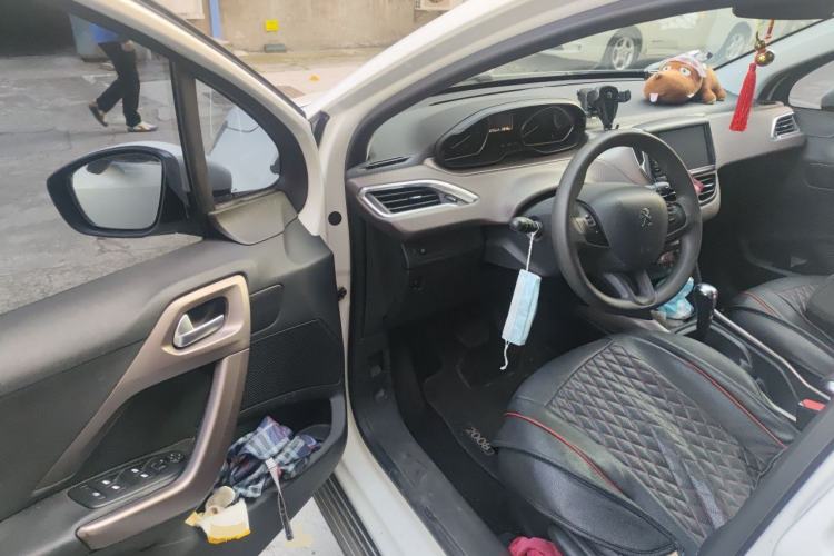 Used Peugeot 2008 2014 1.6L Automatic Fashion Edition Driver Seat