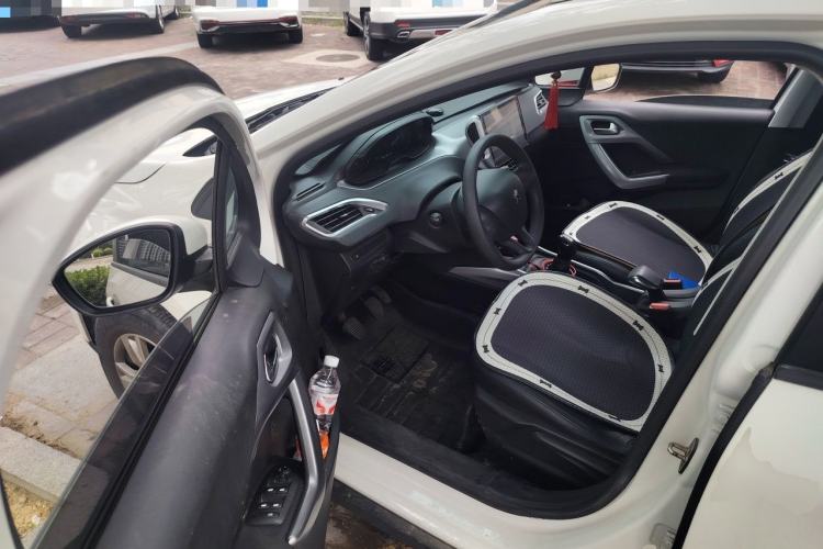 Used Peugeot 2008 2014 1.6L Manual Trend Edition Driver Seat