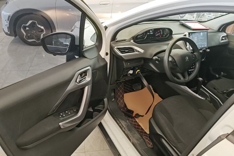 Used Peugeot 2008 2014 1.6L Automatic Fashion Edition Driver Seat