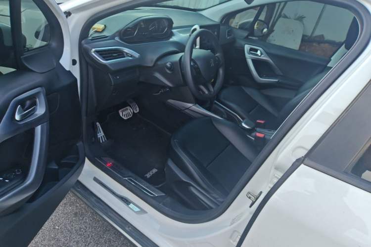Used Peugeot 2008 2014 1.6L Automatic Fashion Edition Driver Seat