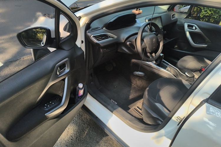 Used Peugeot 2008 2014 1.6L Automatic Trend Edition Driver Seat