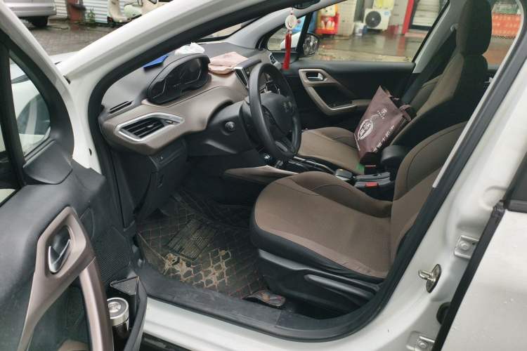 Used Peugeot 2008 2014 1.6L Automatic Fashion Edition Driver Seat