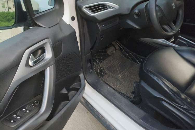 Used Peugeot 2008 2014 1.6L Automatic Trend Edition Driver Seat