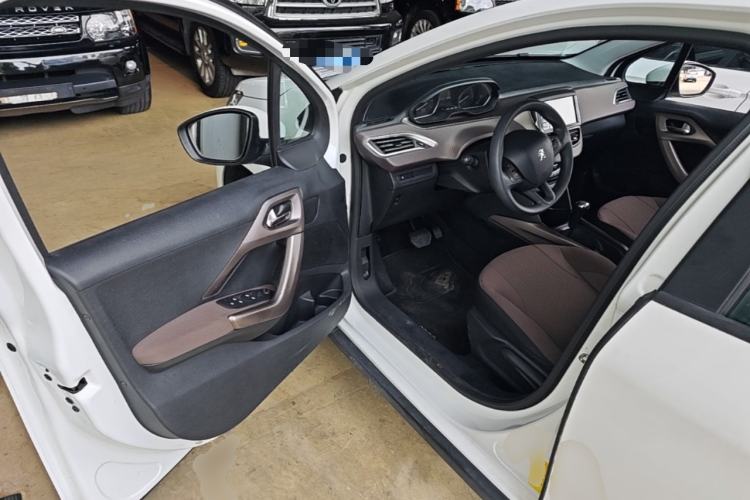 Used Peugeot 2008 2014 1.6L Automatic Fashion Edition Driver Seat