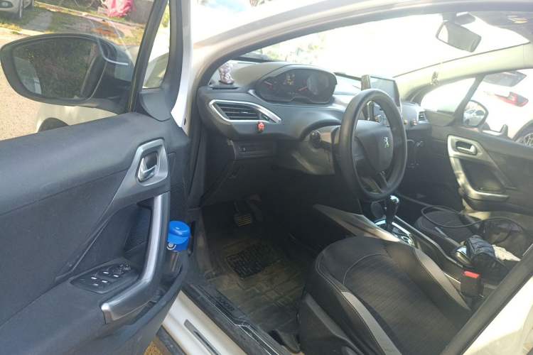 Used Peugeot 2008 2014 1.6L Automatic Trend Edition Driver Seat