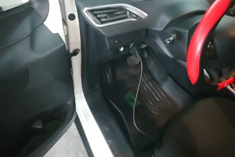Used Peugeot 2008 2014 1.6L Automatic Fashion Edition Driver Seat
