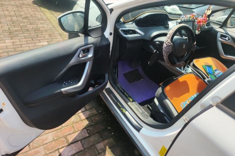 Used Peugeot 2008 2014 1.6L Automatic Trend Edition Driver Seat