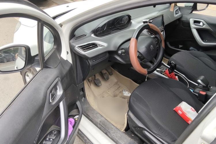 Used Peugeot 2008 2014 1.6L Manual Fashion Edition Driver Seat