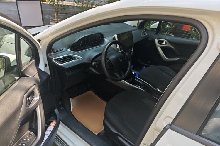 Used Peugeot 2008 2014 1.6L Automatic Fashion Edition Driver Seat