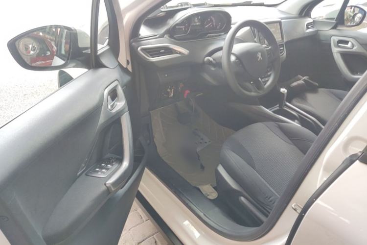Used Peugeot 2008 2014 1.6L Automatic Fashion Edition Driver Seat