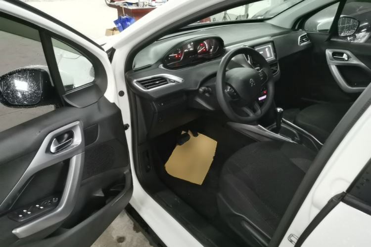 Used Peugeot 2008 2014 1.6L Automatic Fashion Edition Driver Seat