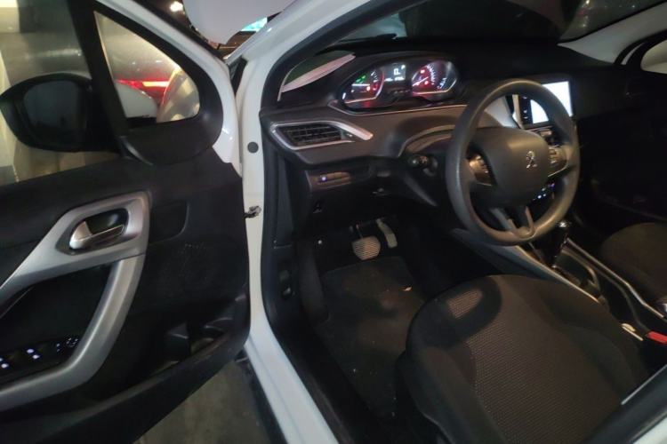 Used Peugeot 2008 2014 1.6L Automatic Fashion Edition Driver Seat