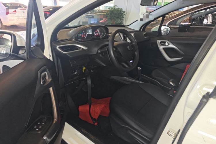Used Peugeot 2008 2014 1.6L Automatic Fashion Edition Driver Seat