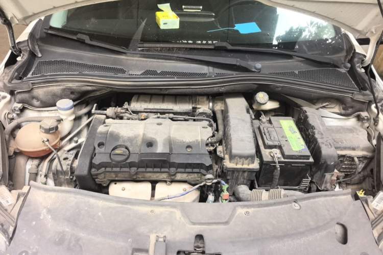 Used Peugeot 2008 2014 1.6L Automatic Fashion Edition Engine Bay