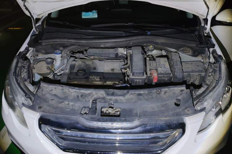 Used Peugeot 2008 2014 1.6L Automatic Fashion Edition Engine Bay