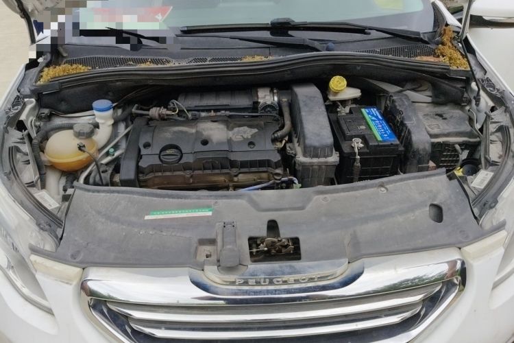 Used Peugeot 2008 2014 1.6L Automatic Navigation Edition Engine Bay