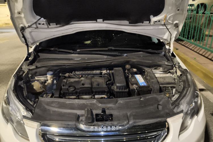 Used Peugeot 2008 2014 1.6L Automatic Fashion Edition Engine Bay
