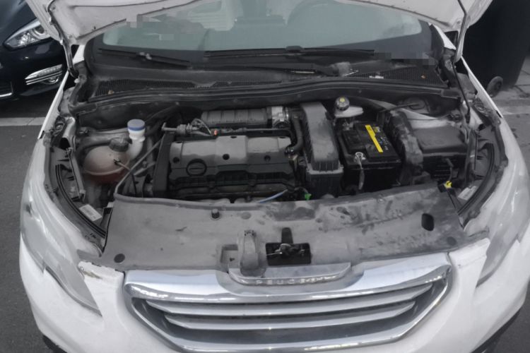 Used Peugeot 2008 2014 1.6L Automatic Fashion Edition Engine Bay