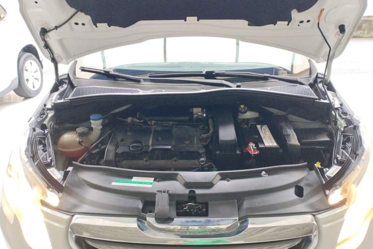 Used Peugeot 2008 2014 1.6L Manual Fashion Edition Engine Bay