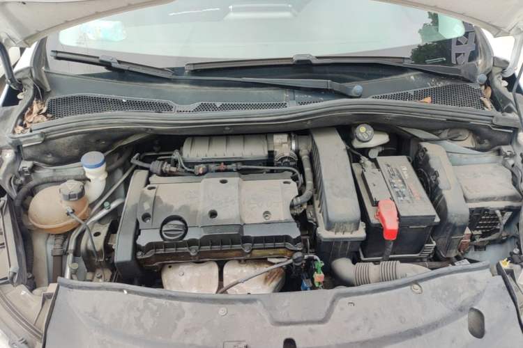 Used Peugeot 2008 2014 1.6L Automatic Fashion Edition Engine Bay