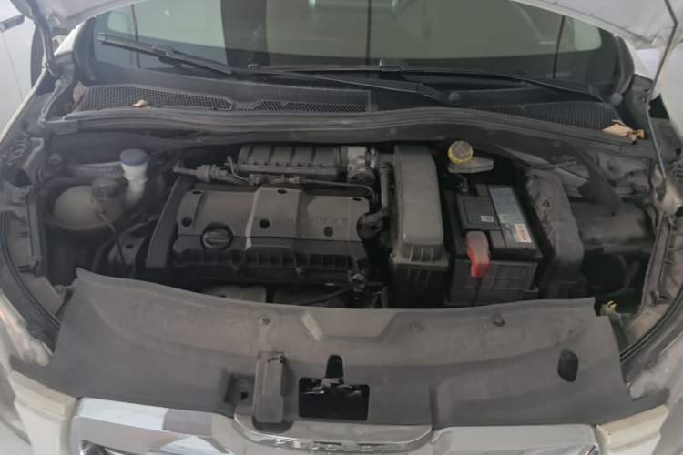 Used Peugeot 2008 2014 1.6L Automatic Trend Edition Engine Bay