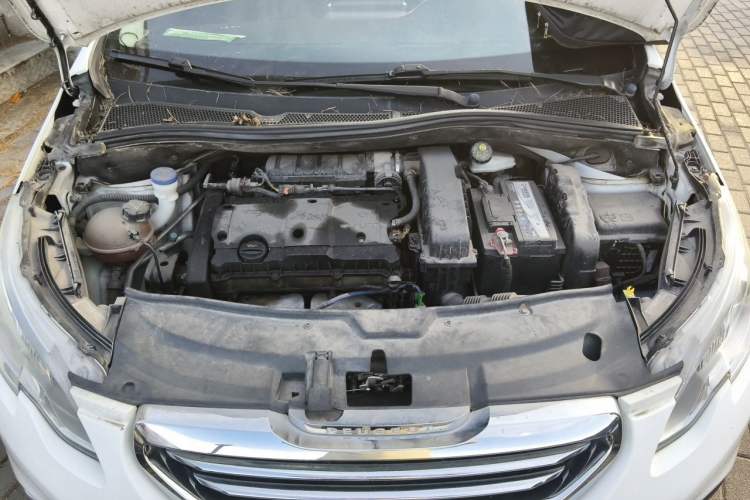 Used Peugeot 2008 2014 1.6L Automatic Fashion Edition Engine Bay