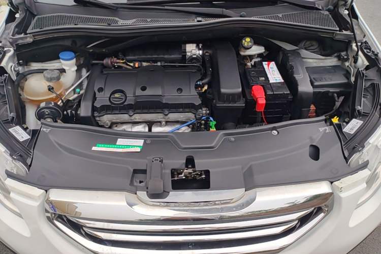 Used Peugeot 2008 2014 1.6L Automatic Fashion Edition Engine Bay