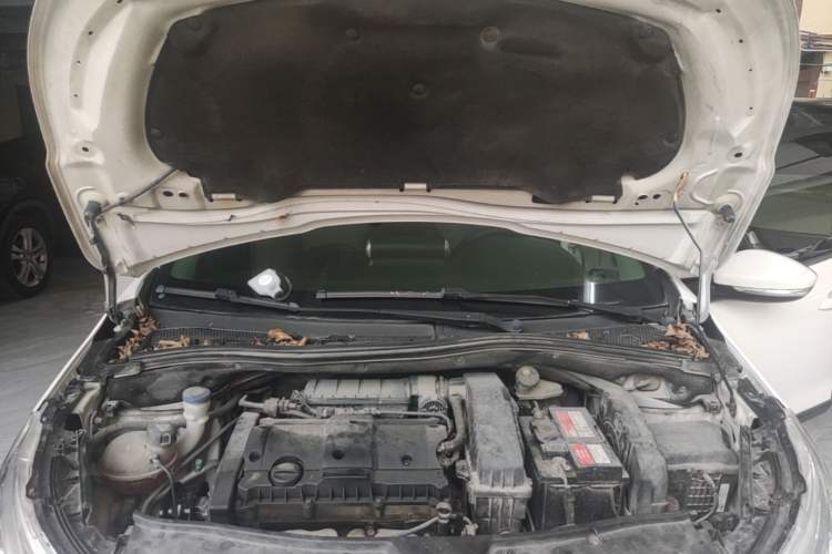 Used Peugeot 2008 2014 1.6L Automatic Trend Edition Engine Bay