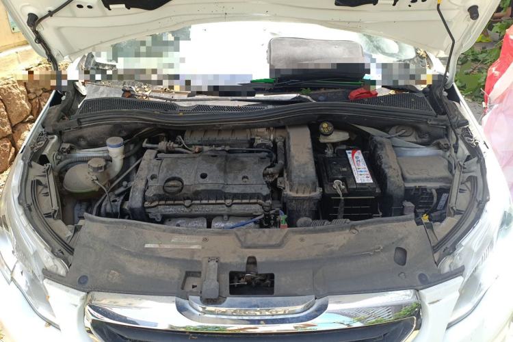 Used Peugeot 2008 2014 1.6L Manual Trend Edition Engine Bay