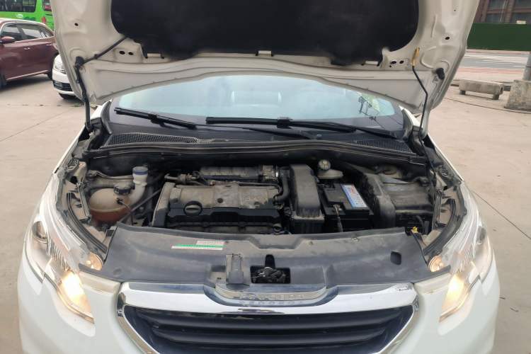 Used Peugeot 2008 2014 1.6L Automatic Trend Edition Engine Bay