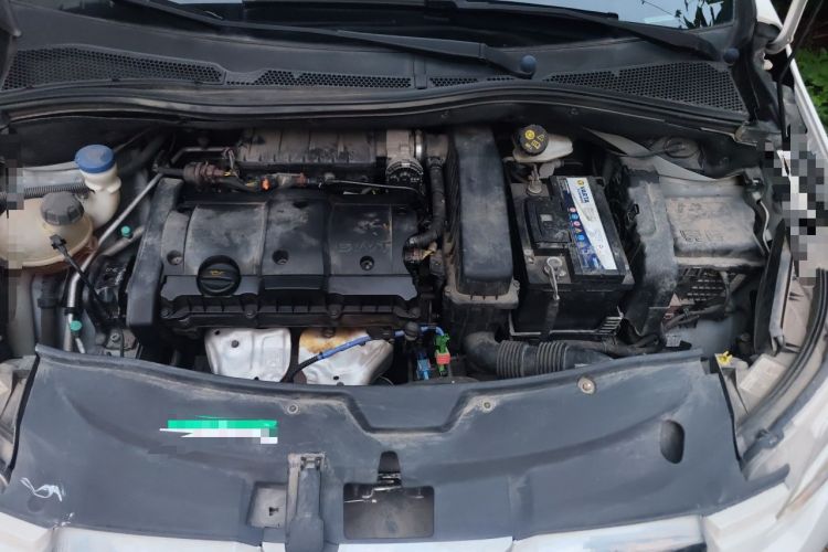 Used Peugeot 2008 2014 1.6L Automatic Fashion Edition Engine Bay