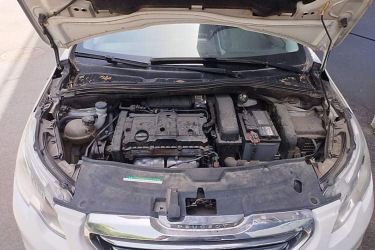 Used Peugeot 2008 2014 1.6L Manual Fashion Edition Engine Bay