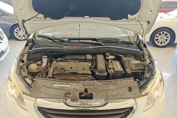 Used Peugeot 2008 2014 1.6L Automatic Trend Edition Engine Bay