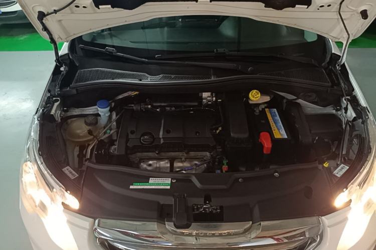 Used Peugeot 2008 2014 1.6L Manual Fashion Edition Engine Bay