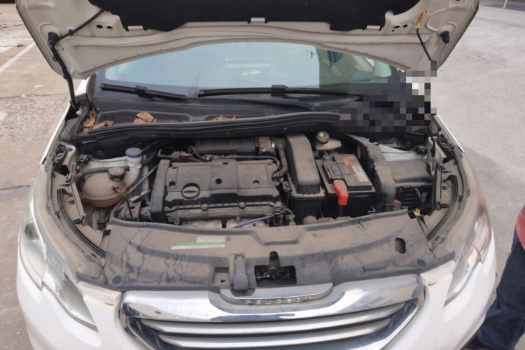 Used Peugeot 2008 2014 1.6L Manual Fashion Edition Engine Bay
