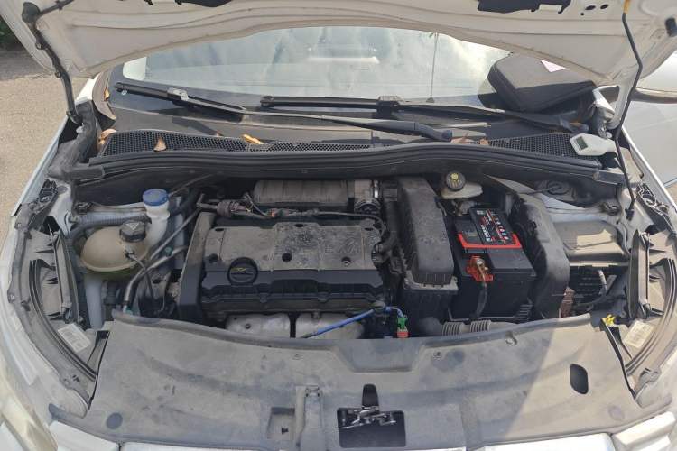 Used Peugeot 2008 2014 1.6L Automatic Fashion Edition Engine Bay