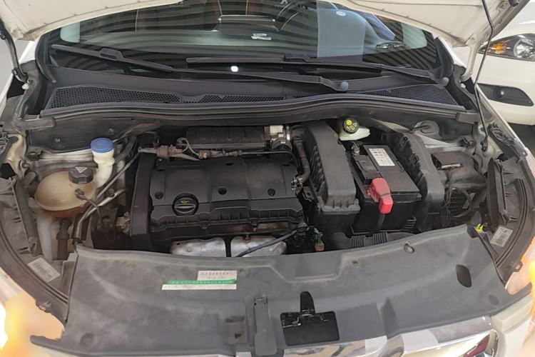 Used Peugeot 2008 2014 1.6L Automatic Fashion Edition Engine Bay