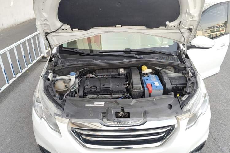 Used Peugeot 2008 2014 1.6L Automatic Fashion Edition Engine Bay