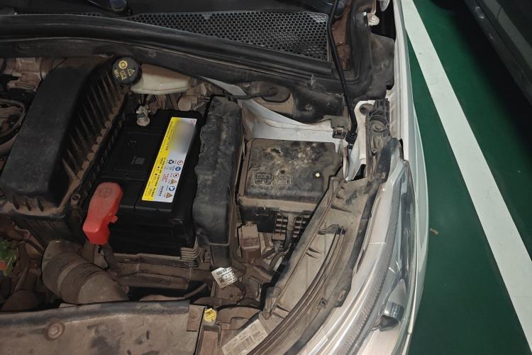 Used Peugeot 2008 2014 1.6L Manual Trend Edition Engine Bay Left