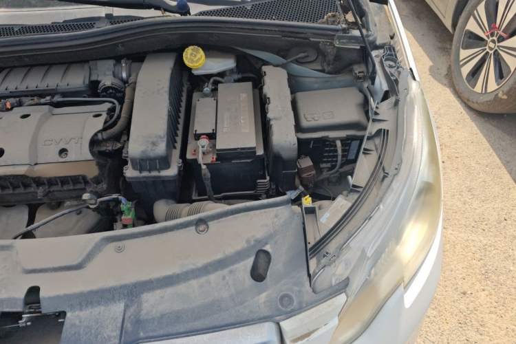 Used Peugeot 2008 2014 1.6L Automatic Navigation Edition Engine Bay Left