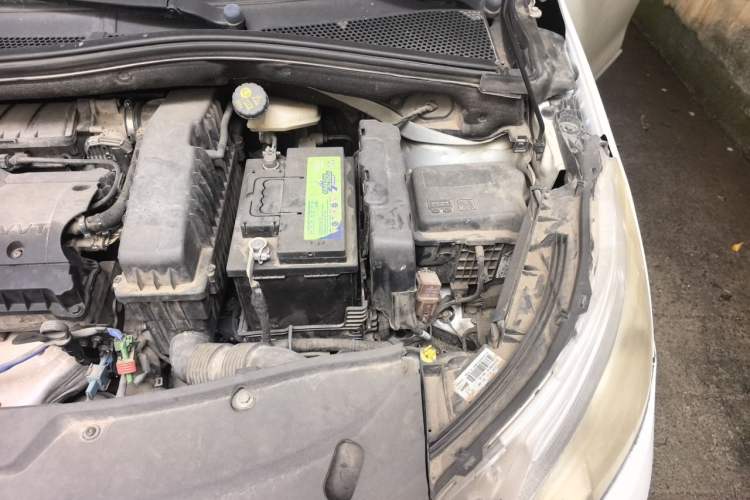 Used Peugeot 2008 2014 1.6L Automatic Fashion Edition Engine Bay Left