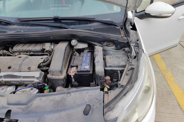 Used Peugeot 2008 2014 1.6L Automatic Fashion Edition Engine Bay Left