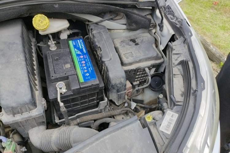 Used Peugeot 2008 2014 1.6L Automatic Navigation Edition Engine Bay Left