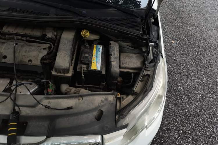 Used Peugeot 2008 2014 1.6L Automatic Trend Edition Engine Bay Left