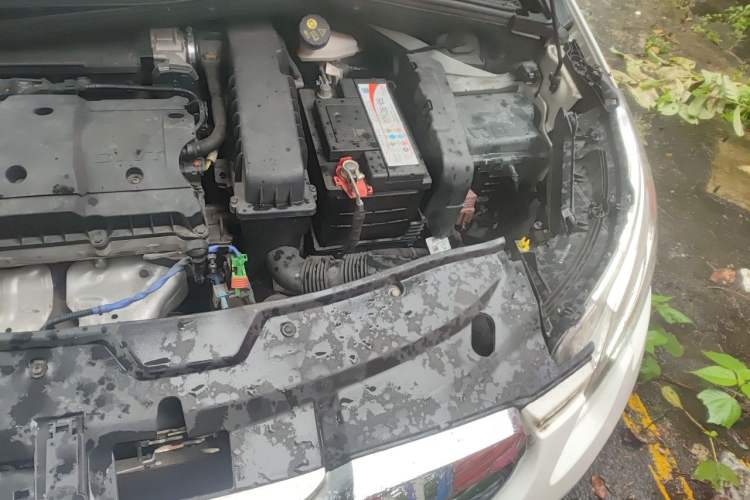 Used Peugeot 2008 2014 1.6L Automatic Fashion Edition Engine Bay Left
