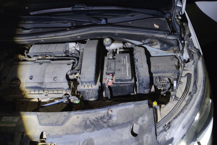 Used Peugeot 2008 2014 1.6L Automatic Fashion Edition Engine Bay Left