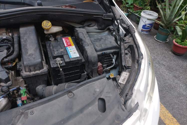 Used Peugeot 2008 2014 1.6L Manual Fashion Edition Engine Bay Left