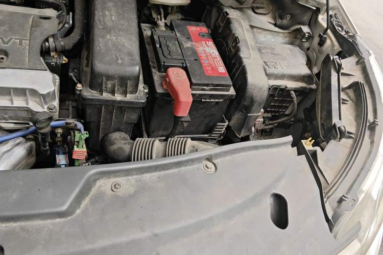 Used Peugeot 2008 2014 1.6L Automatic Fashion Edition Engine Bay Left