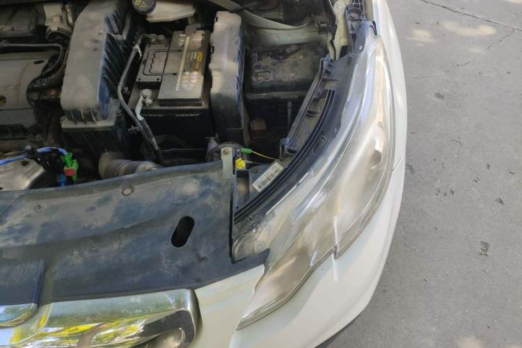Used Peugeot 2008 2014 1.6L Automatic Trend Edition Engine Bay Left