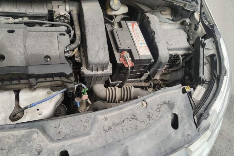 Used Peugeot 2008 2014 1.6L Automatic Fashion Edition Engine Bay Left